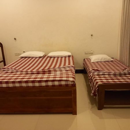 Hotel krish Kalkudah  Buitenkant foto