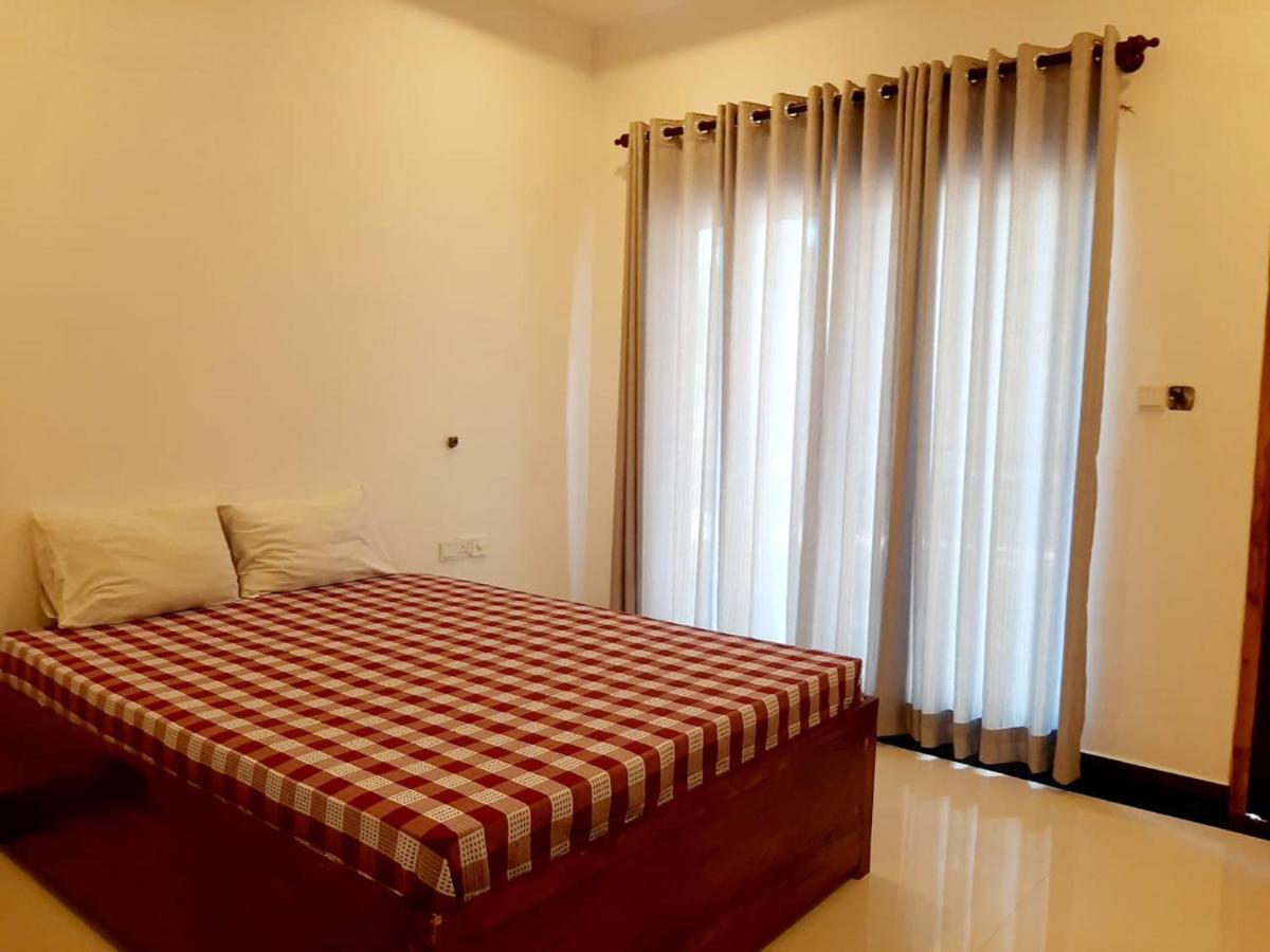 Hotel krish Kalkudah  Buitenkant foto