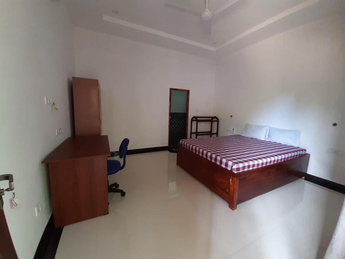 Hotel krish Kalkudah  Buitenkant foto