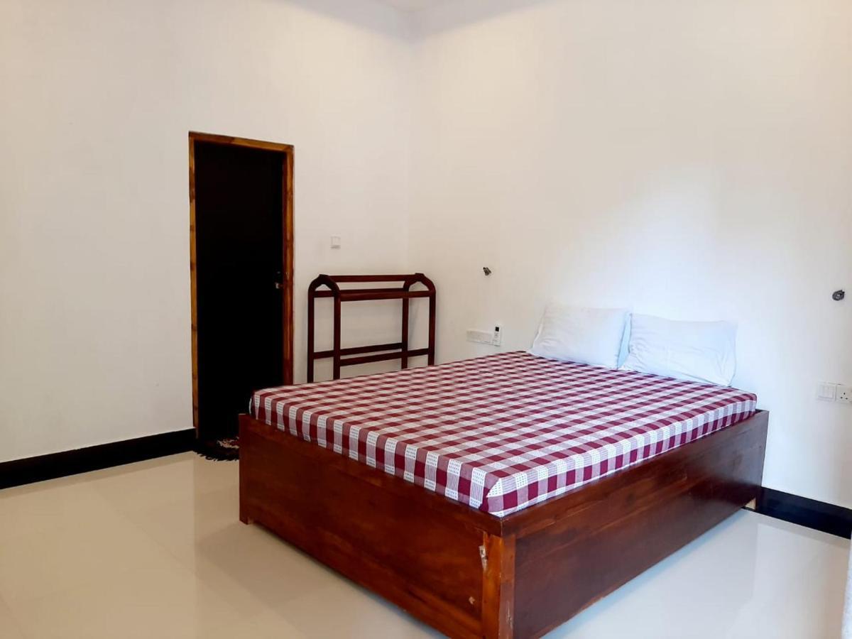 Hotel krish Kalkudah  Buitenkant foto