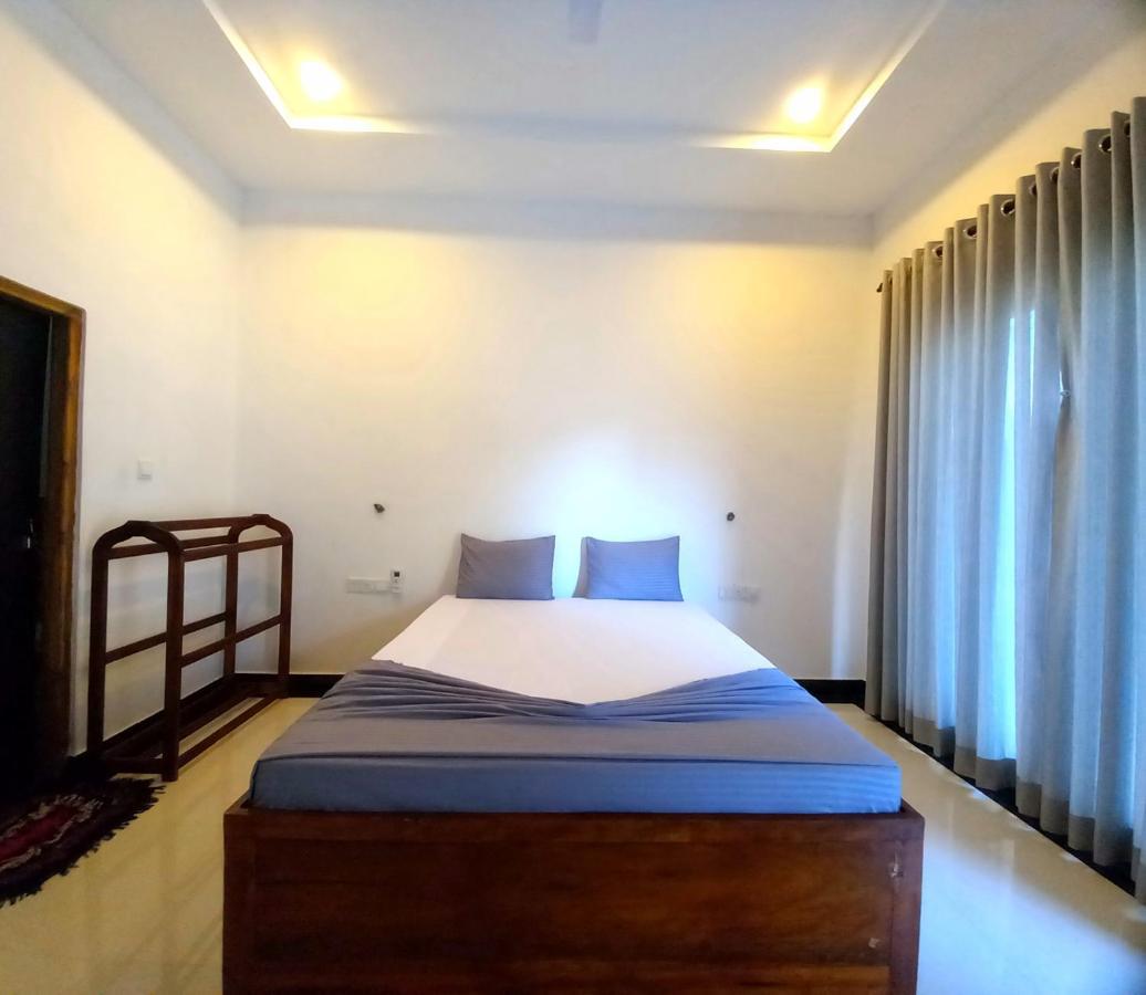 Hotel krish Kalkudah  Buitenkant foto