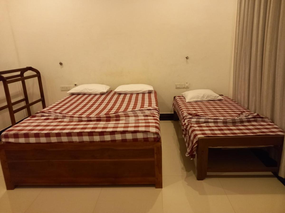 Hotel krish Kalkudah  Buitenkant foto